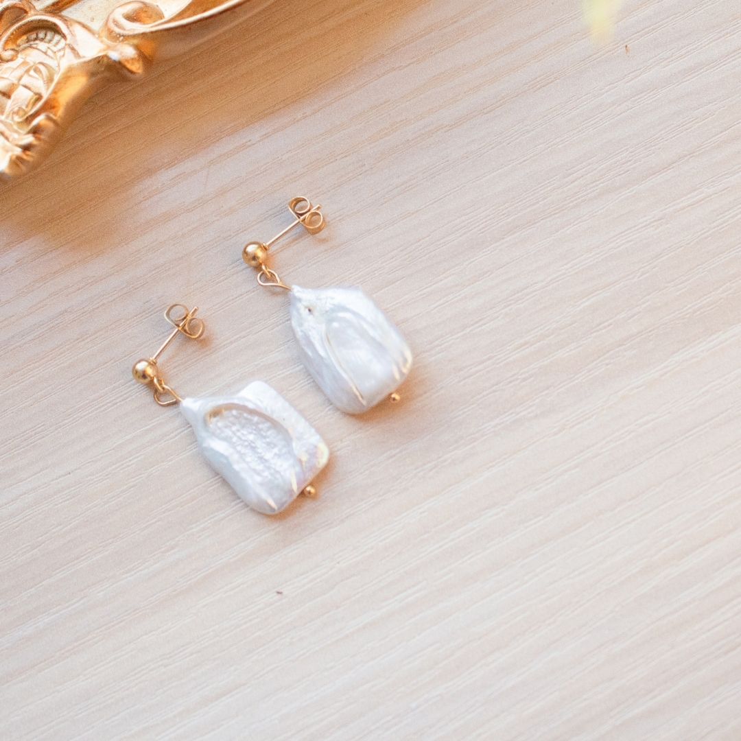 Beautiful trendy real pearl earrings